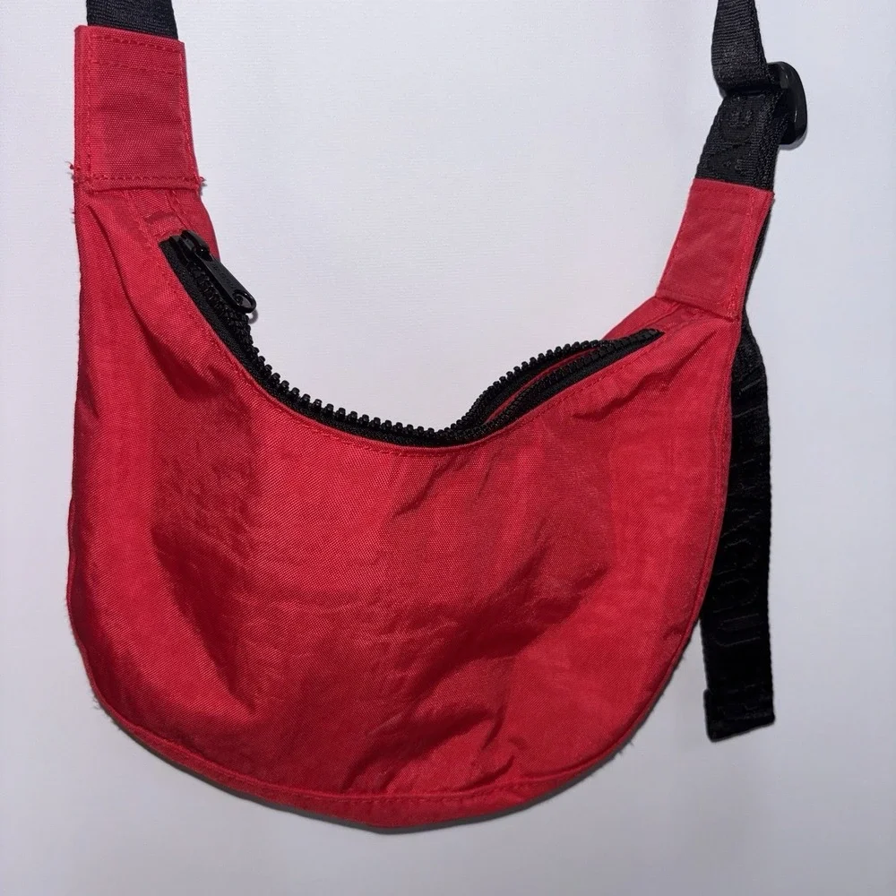 BAGGU Small Crescent Bag Red Nylon Crossbody Shoulder Bag Adjustable Strap Zip